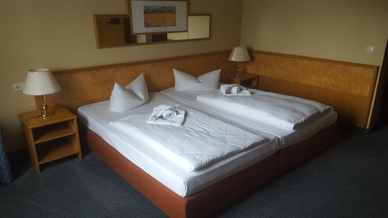Hotel Ziegenkrug Schweriner Tor Pampow Экстерьер фото