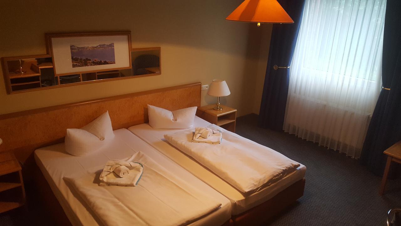 Hotel Ziegenkrug Schweriner Tor Pampow Экстерьер фото